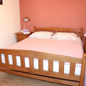 Apartment Anna 350m From The Beach, Medulin